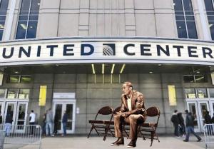A suggested Derrick Rose statue.